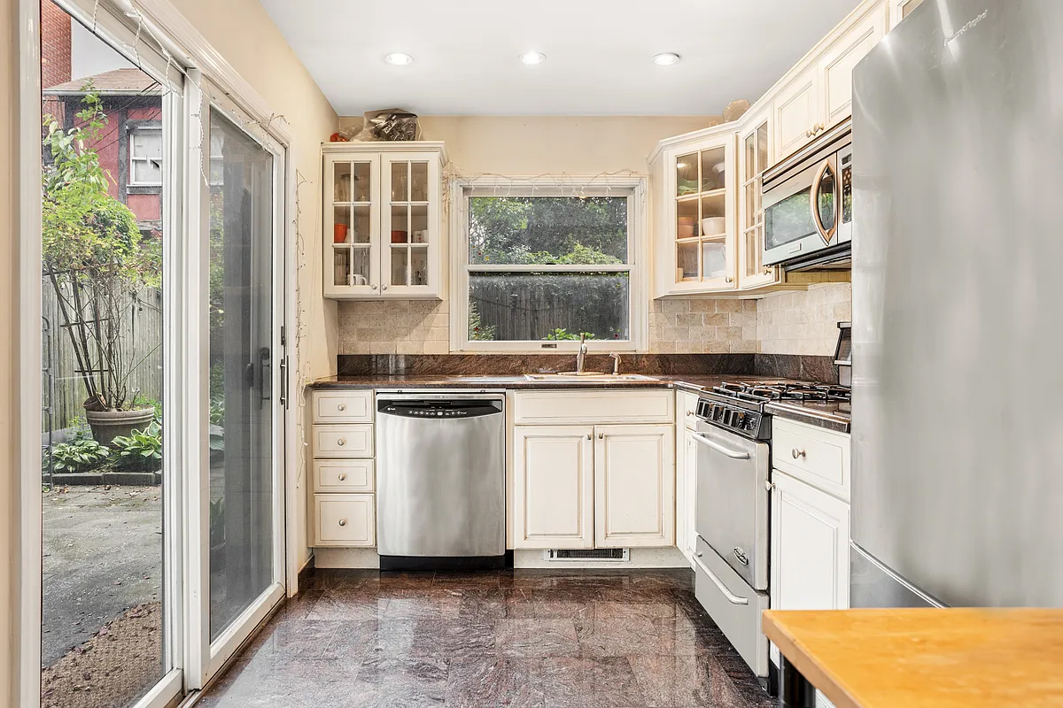 215 13th Street Unit 1