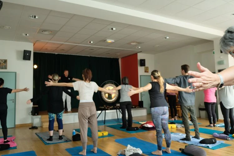 Yoga pour tous - le Kaya Kalpa Yoga avec Paavan