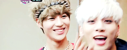 tumblr_mn8y3n9zec1qbr95po1_500.gif