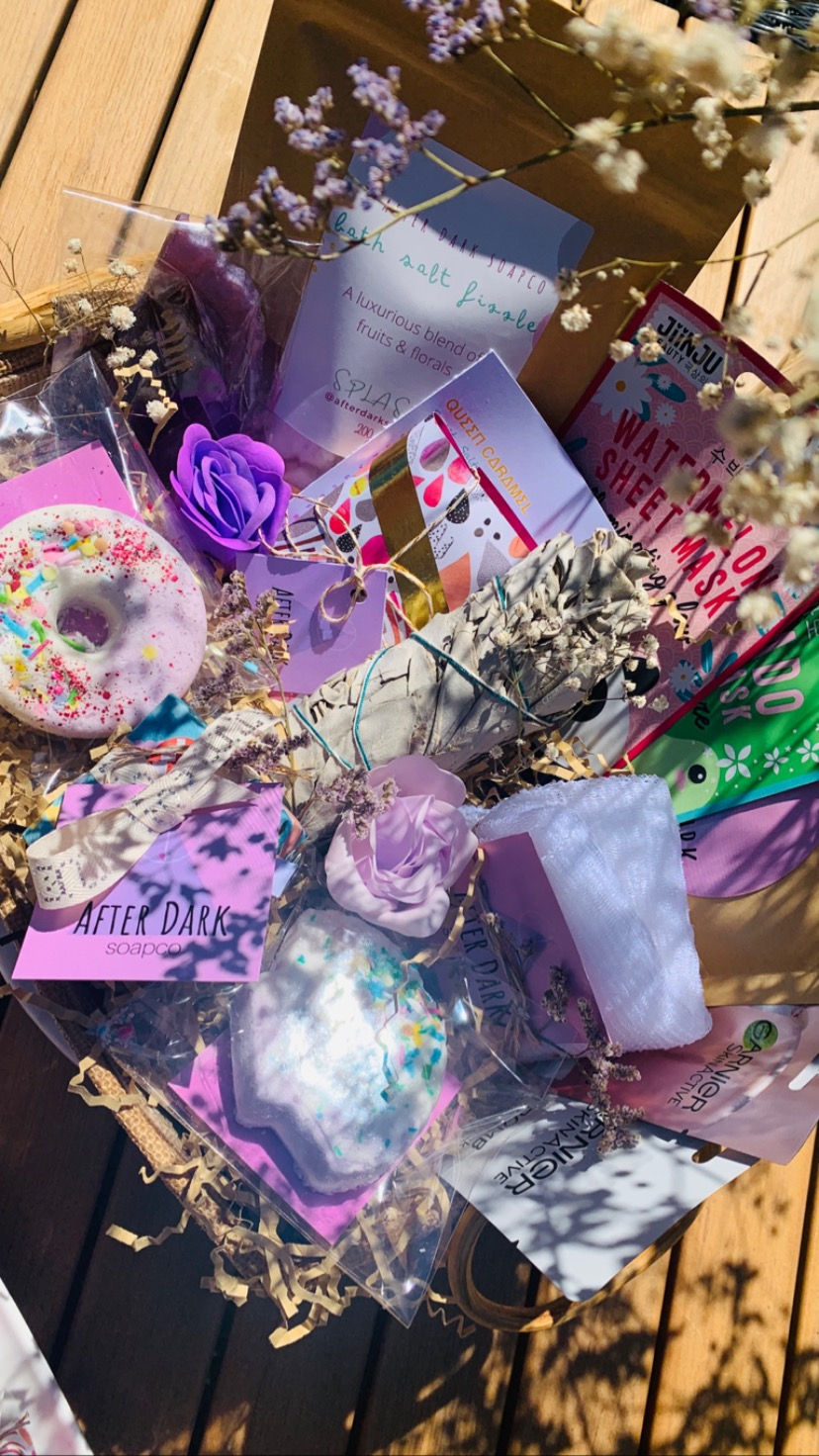 Thumbnail: ǤѲDDΞƩƩ ＬＵＳＨ БΛТH   ☽  SMUDGE HAMPER BOX