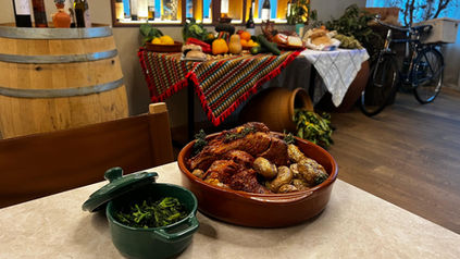 Borrego Assado com Batatas e Grelos Salteados