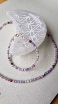 Miniaturbild: Kette und Armband YIN Nahaufnahme