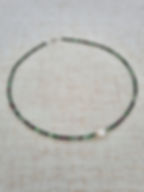 Zarte Edelsteinkette mit kleinen Perlen