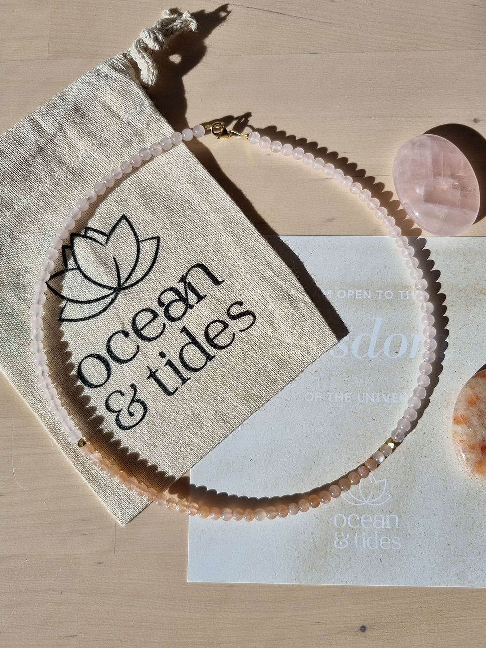 Here comes the sun ~ Edelsteinkette aus Rosenquarz & Sonnenstein