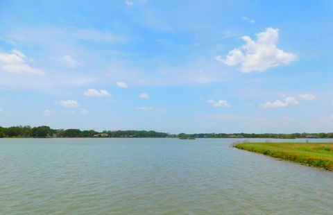 bluebonnet lake 3.JPG