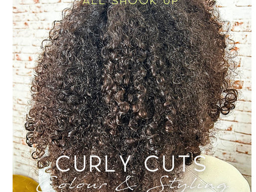 Curl-Safe Colour: Why Textured Hair Needs a Different Colouring Approach