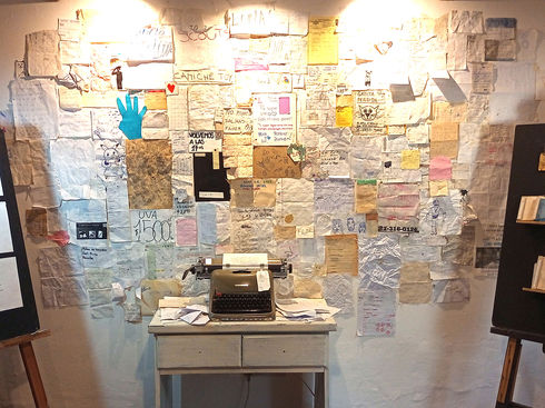 PRODUCTO BRUTO SN. Restos de escritura hecha a mano