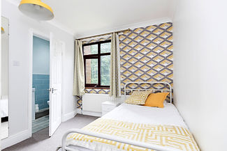 single bedroom.JPG