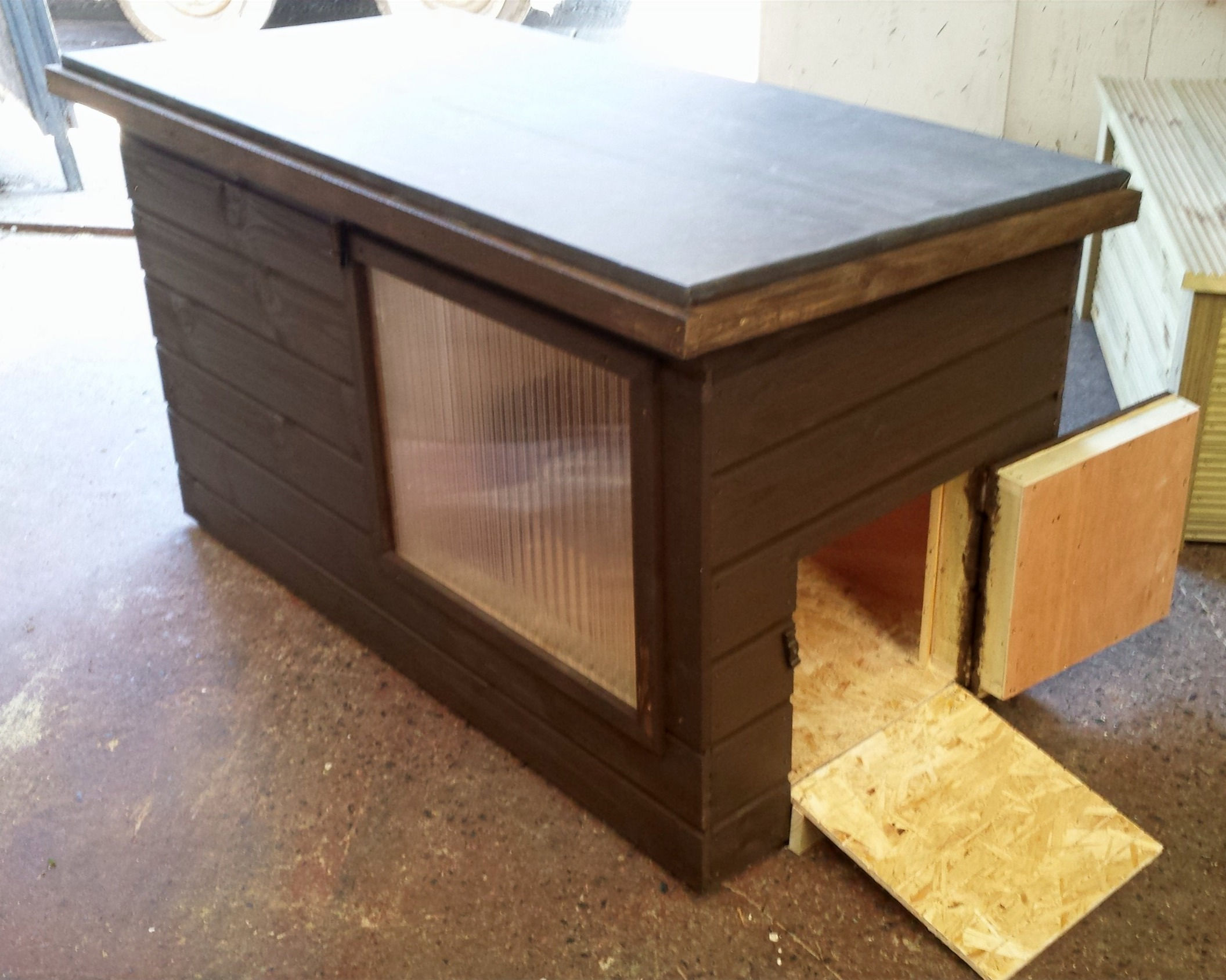 Iris - Tortoise House