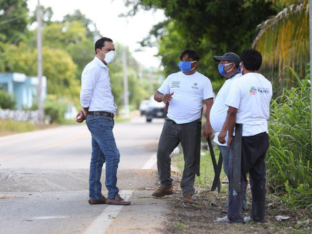 El Gobernador entrega apoyos en Tekom y Chikindzonot