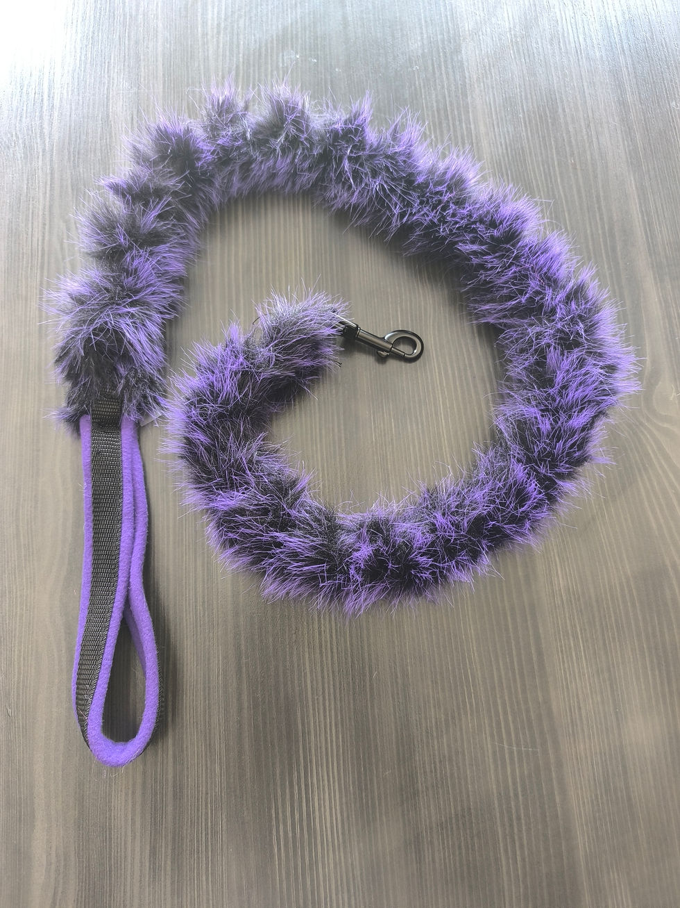 Thumbnail: Slip play agility leash with faux short fur