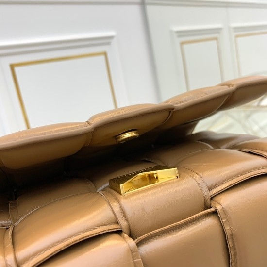 섬네일: BOTTEGA VENETA CASSETTE PADDING BAG CALFSKIN