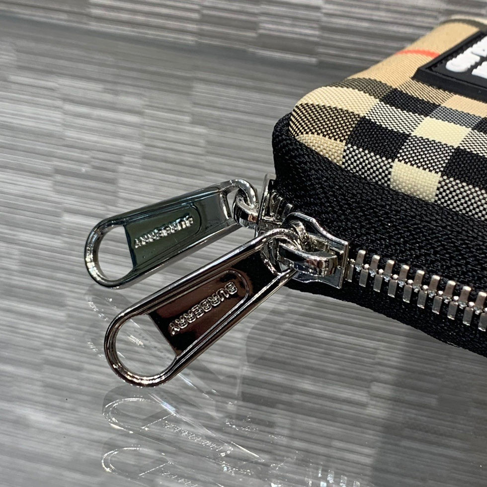 섬네일: BURBERRY PHONE HOLDER BAG