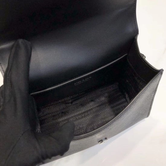 섬네일: PRADA SHOULDERBAG