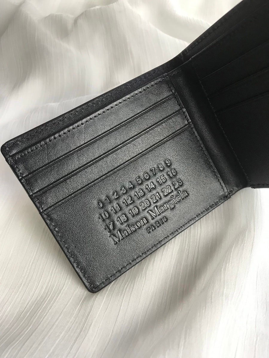 섬네일: MAISON MARGIELA HALF WALLET CALF SKIN