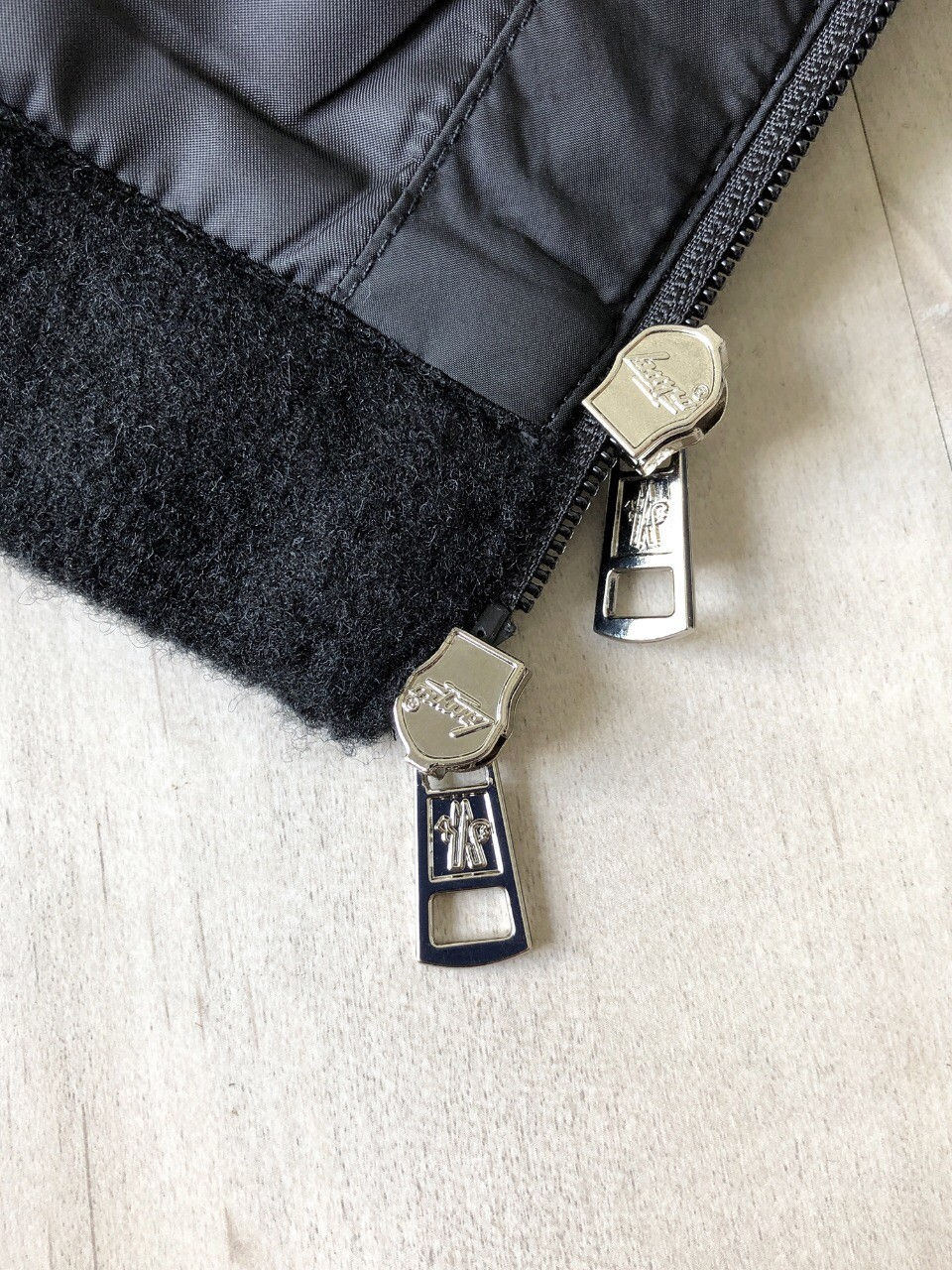 섬네일: MONCLER OUTER