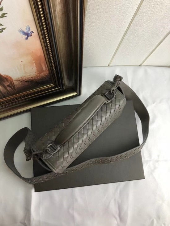 섬네일: BOTTEGA VENETA CALFSKIN BAG