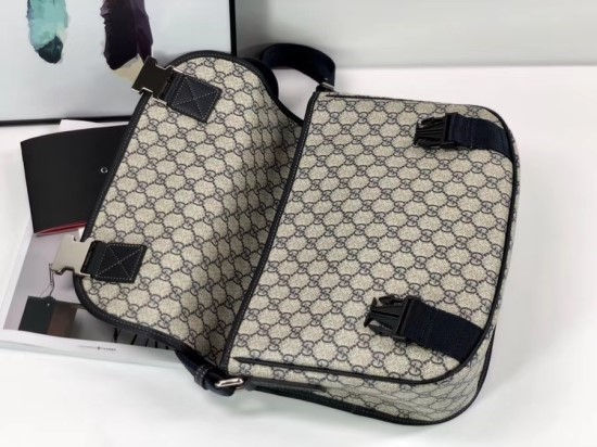 섬네일: GUCCI MESSENGER BAG