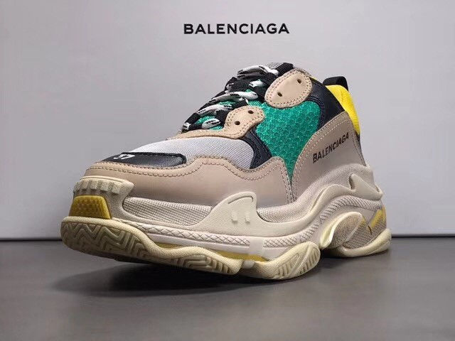 Thumbnail: BALENCIAGA TRIPLE S [ZH]
