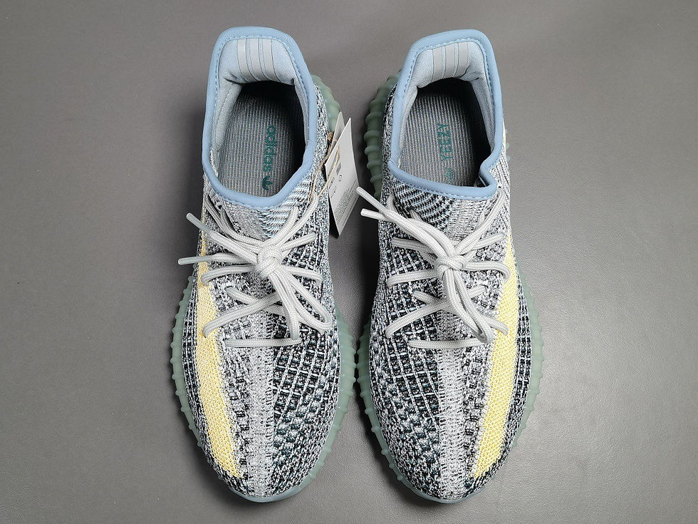 섬네일: YEEZY BOOST 350 V2 ASH BLUE [OG]