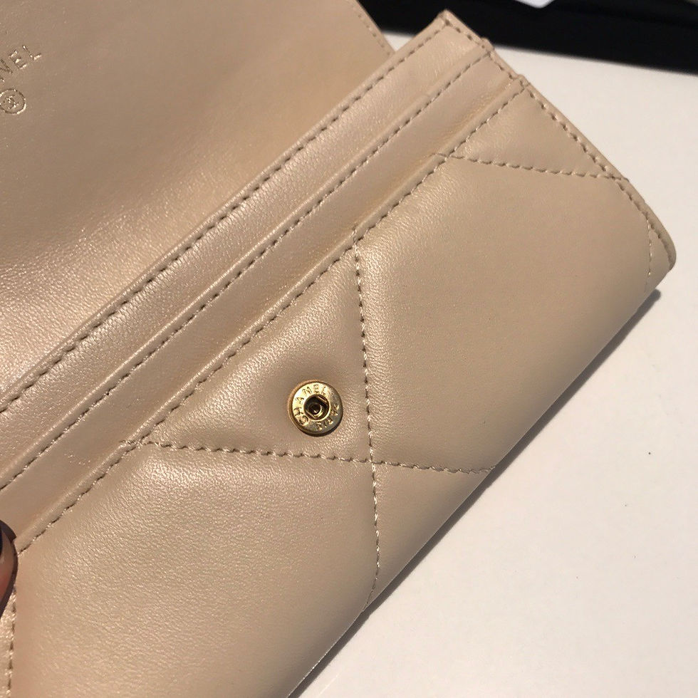 섬네일: CHANEL 19 LONG WALLET(19)