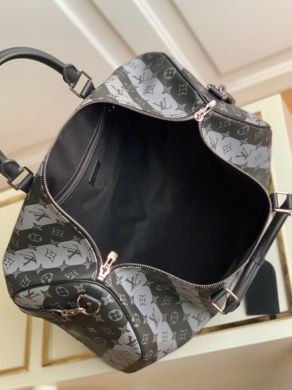 섬네일: LOUIS VUITTON KEYPOLE(50)