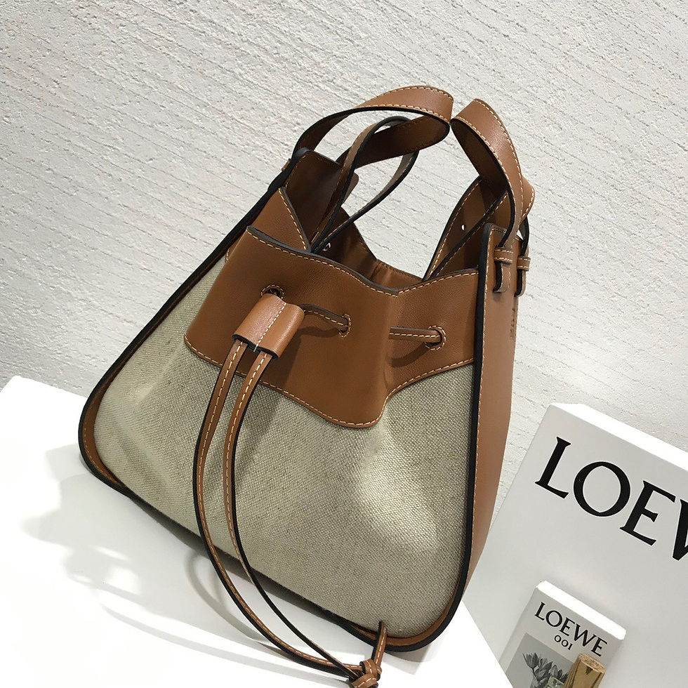 섬네일: LOEWE HAMMOCK DRAWSTRING BAG CALFSKIN