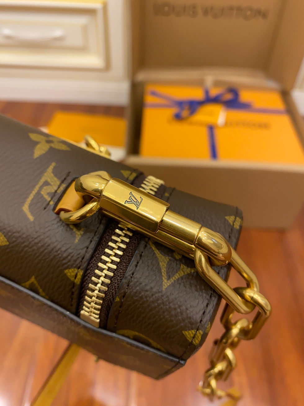 섬네일: LOUIS VUITTON PHONE BOX M44914 리얼버젼(11)