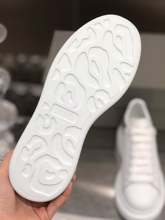 섬네일: ALEXANDER MCQUEEN OVERSOLE [FU]