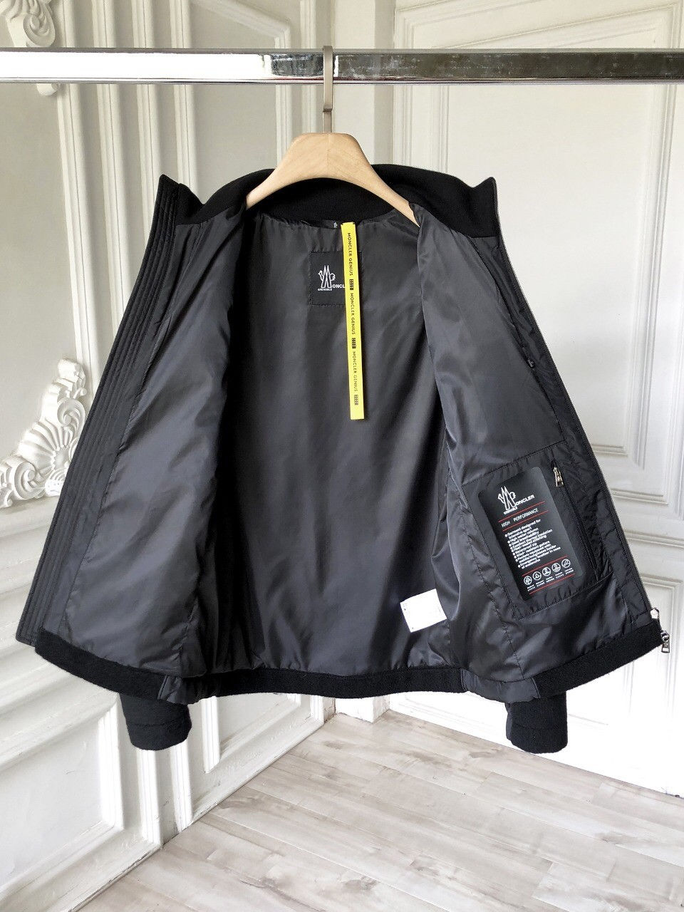 섬네일: MONCLER OUTER