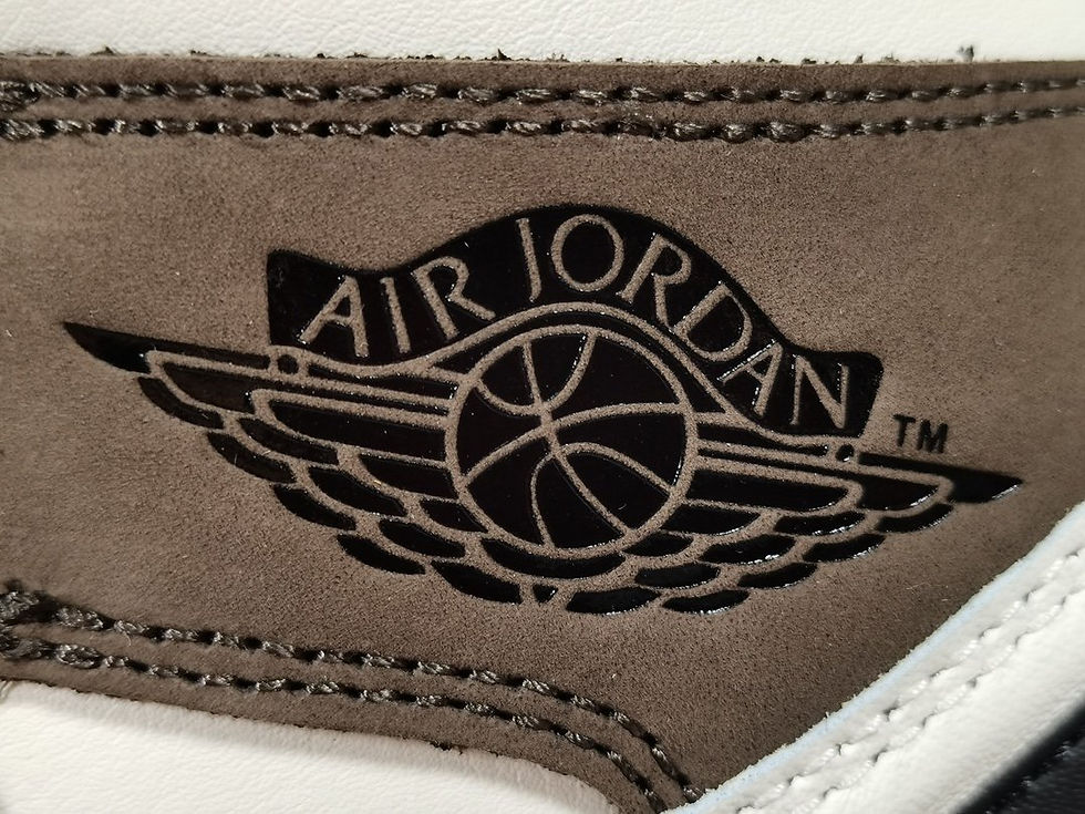 섬네일: AIR JORDAN 1 RETRO HIGH OG DARK MOCHA [GOD]