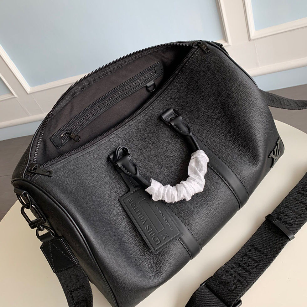 섬네일: LOUIS VUITTON AEROGRAM KEYPOLE BANDOULIERE