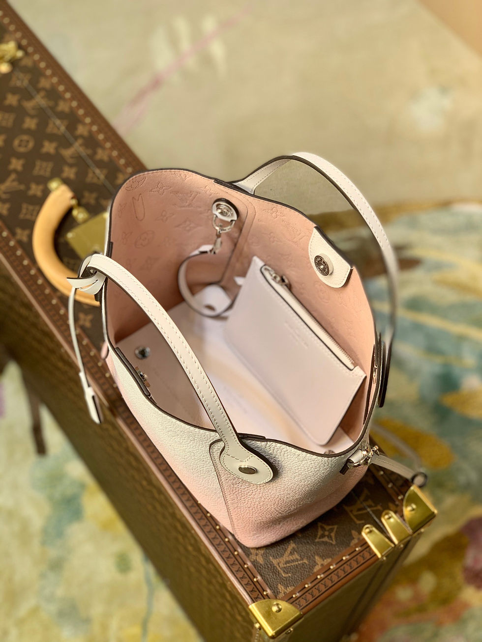 섬네일: LOUIS VUITTON HINA BAG MAHINA