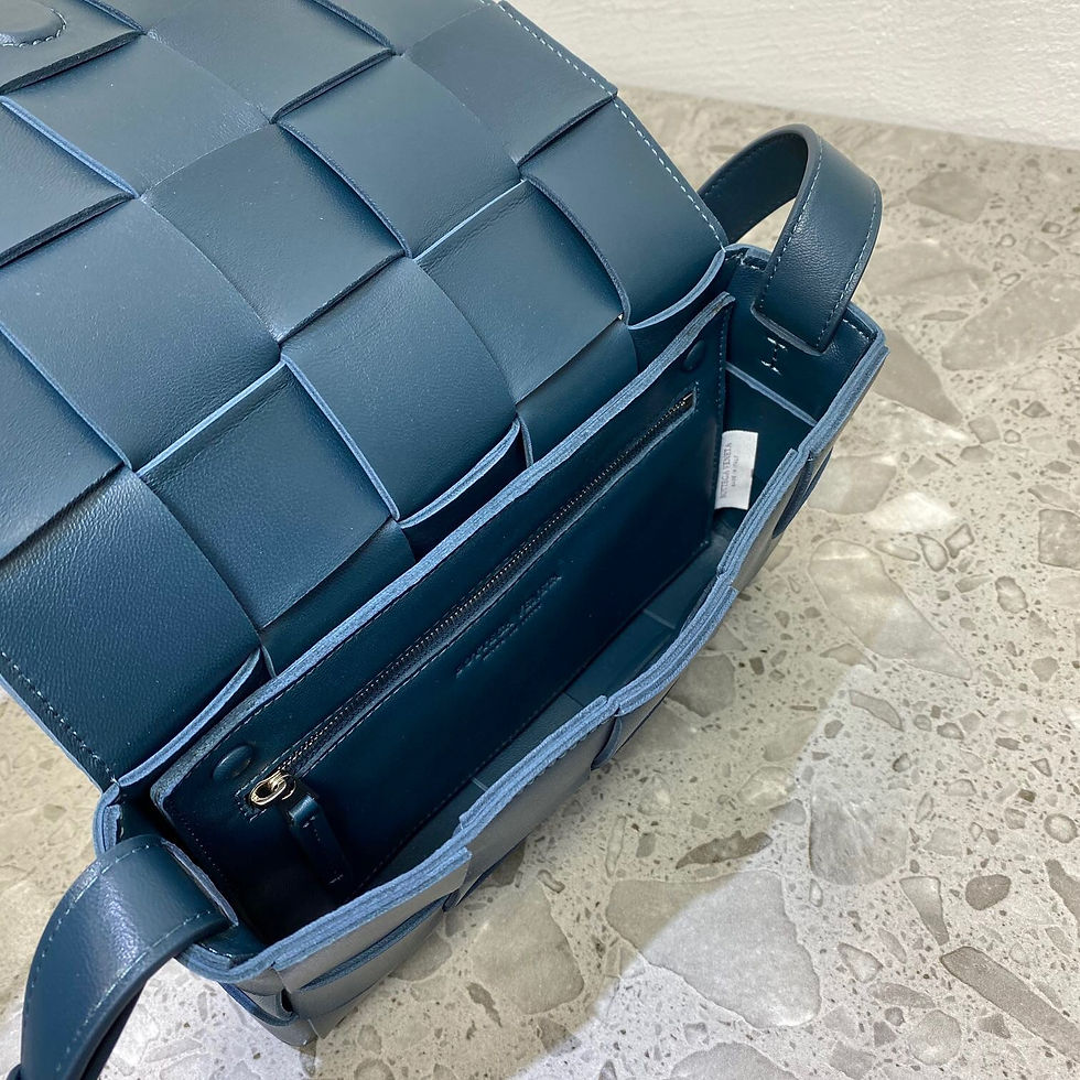 섬네일: BOTTEGA VENETA CASSETE BAG LAMBSKIN