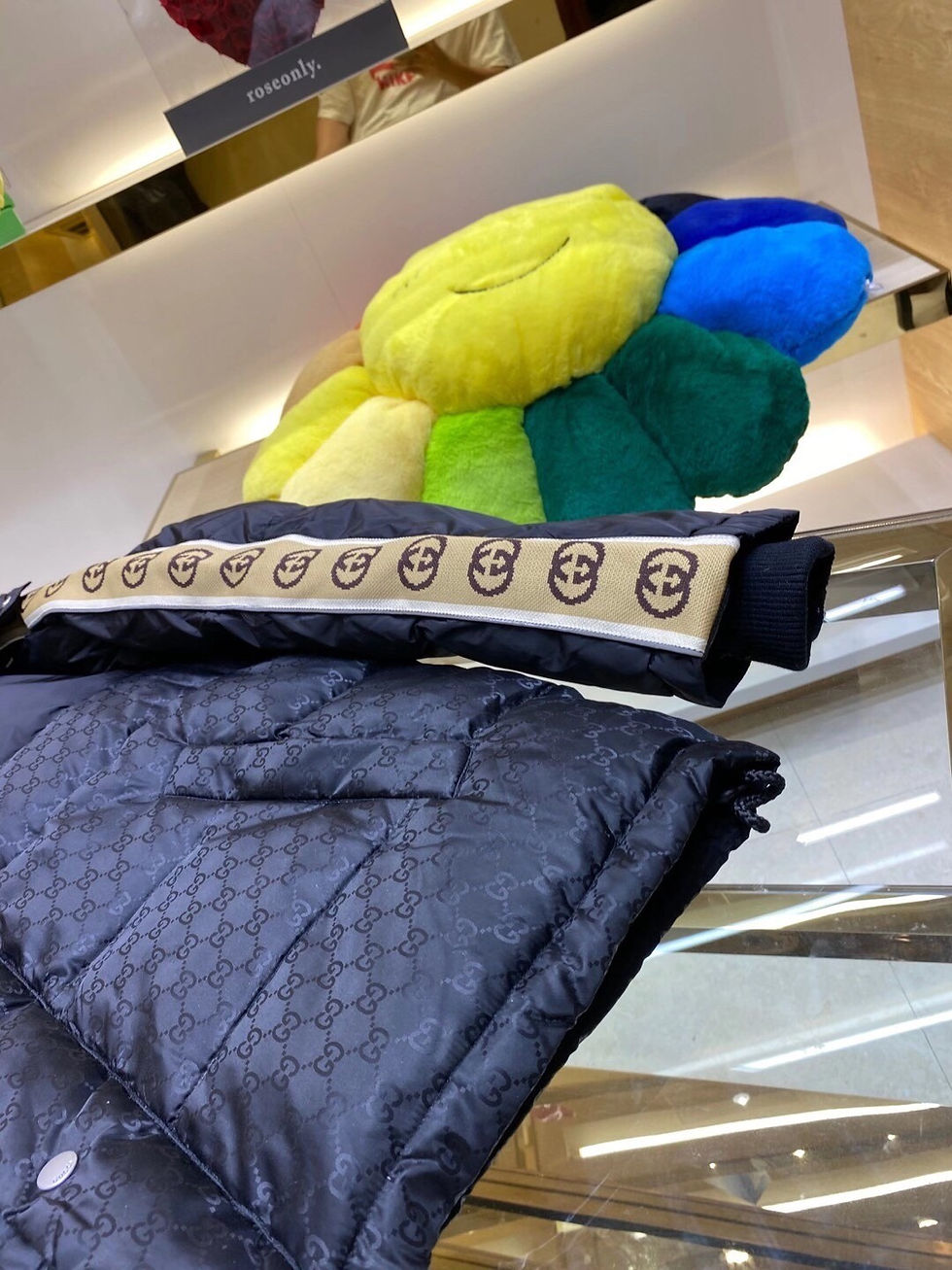 섬네일: GUCCI PADDING