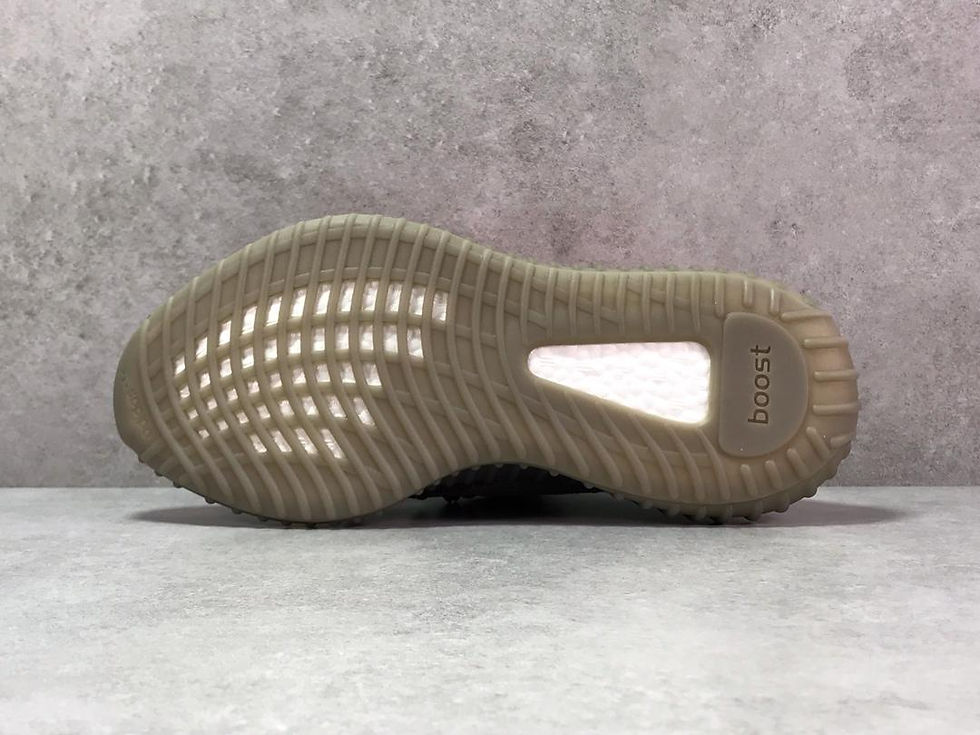 섬네일: YEEZY BOOST 350 V2 BELUGA [G5]