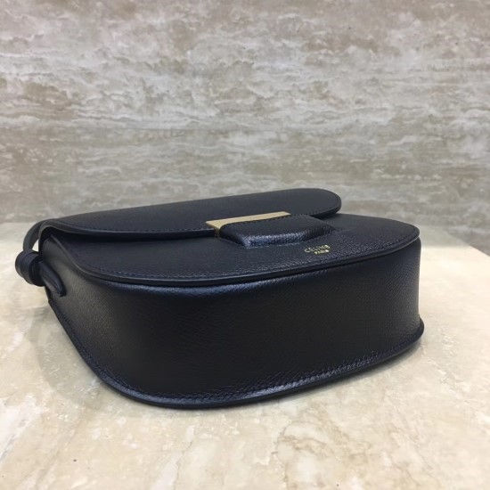 섬네일: CELINE TROTTERBAG(19CM)