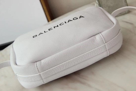 섬네일: BALENCIAGA EVERDAY(20CM)