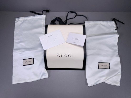 섬네일: GUCCI ACE SNEAKERS [GOD]