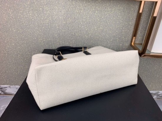 섬네일: CELINE HORIZONTAL CABAS BAG