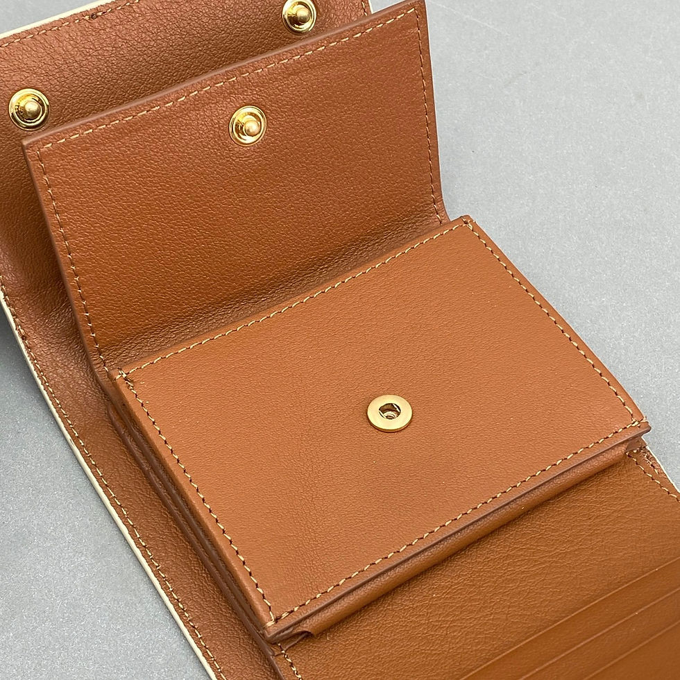 섬네일: CELINE MIDDLE WALLET