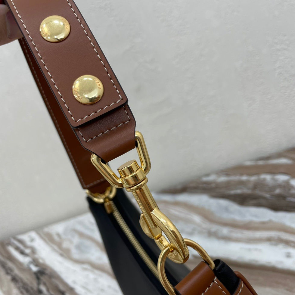 섬네일: CELINE AVA STRAP HOBO BAG