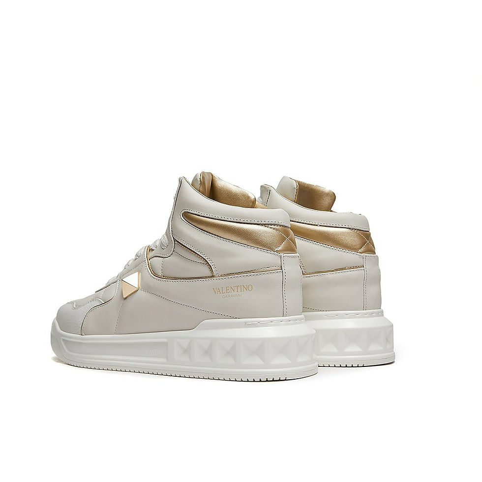 섬네일: VALENTINO ONE STUD SNEAKERS [FU]