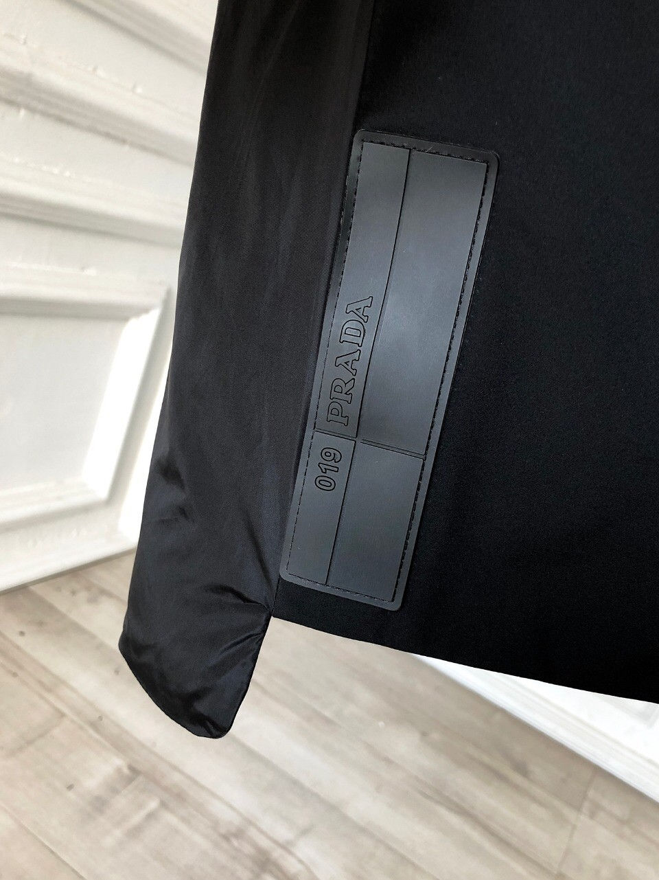 섬네일: PRADA PADDING