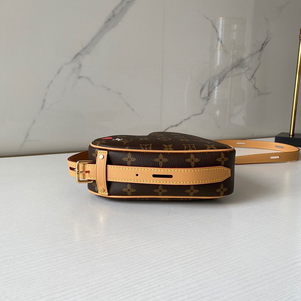 섬네일: LOUIS VUITTON GAME ON COUER HEART BAG