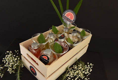 מארז חברים עם כוסות | Natural 1.5 L