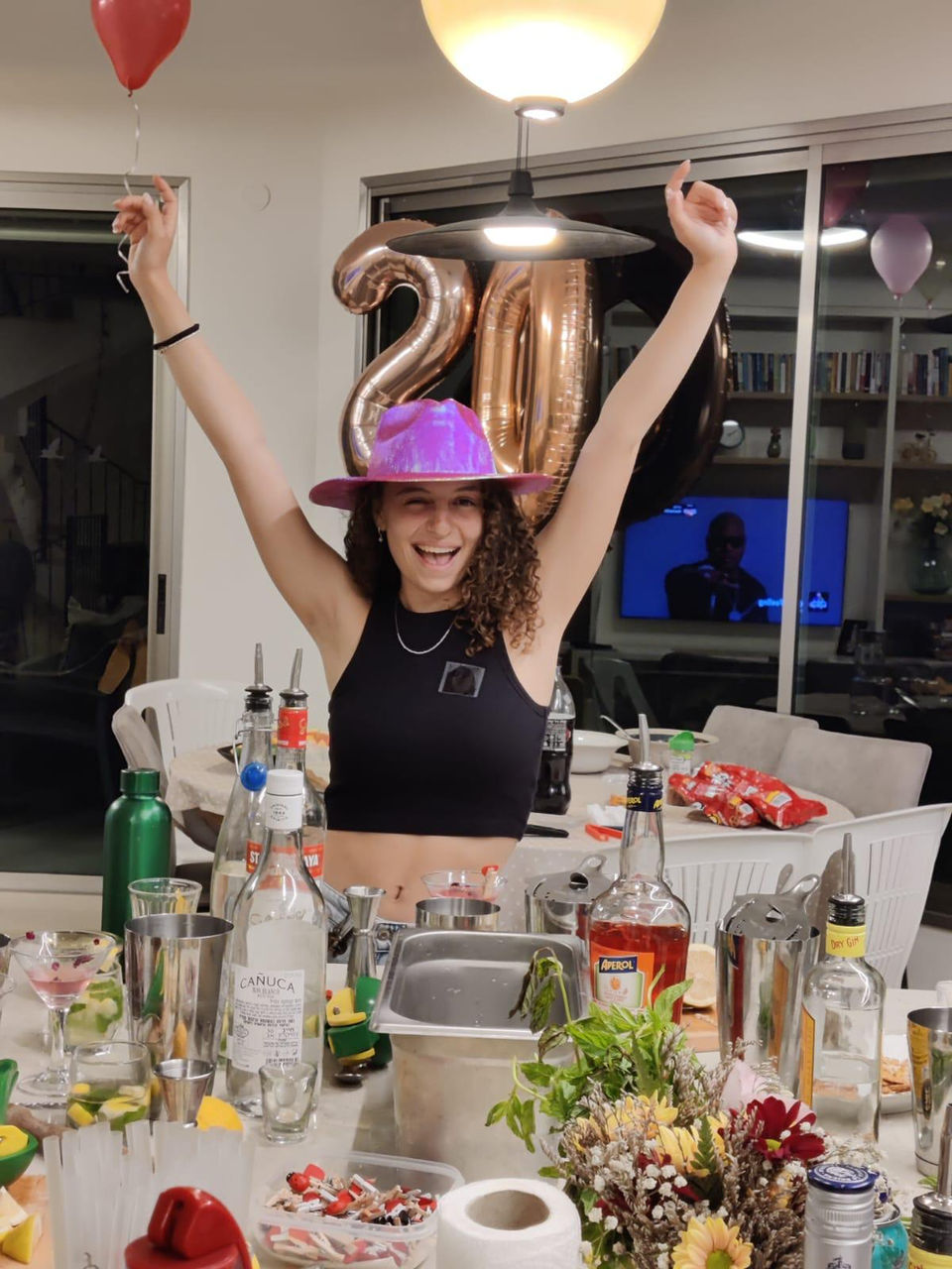סדנת קוקטיילים: אישה חוגגת יום הולדת 20