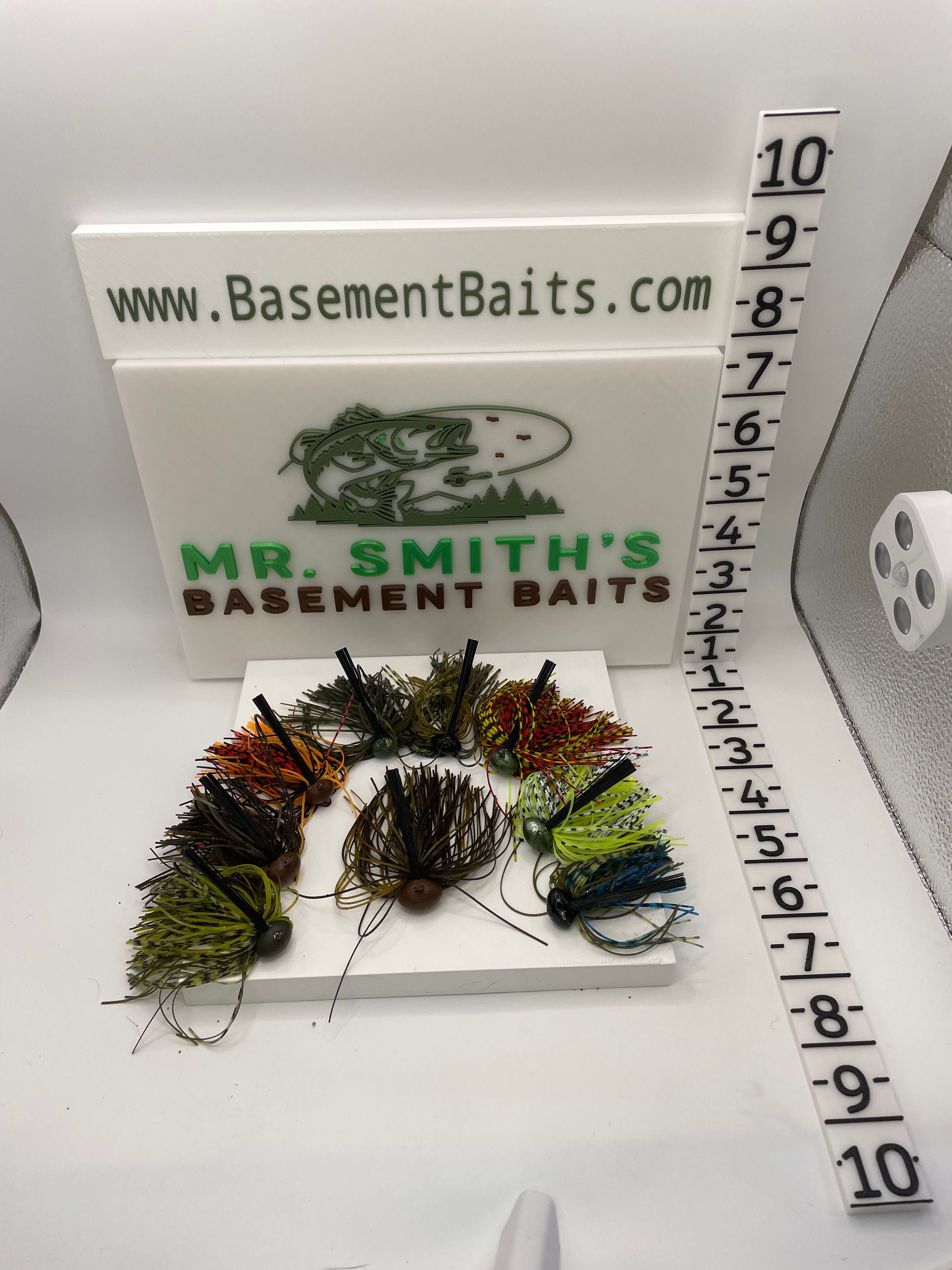 Weedless Football skirted jigs