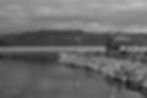 Photographie en noir et blanc du quai à L'Anse-Saint-Jean, Saguenay, Québec