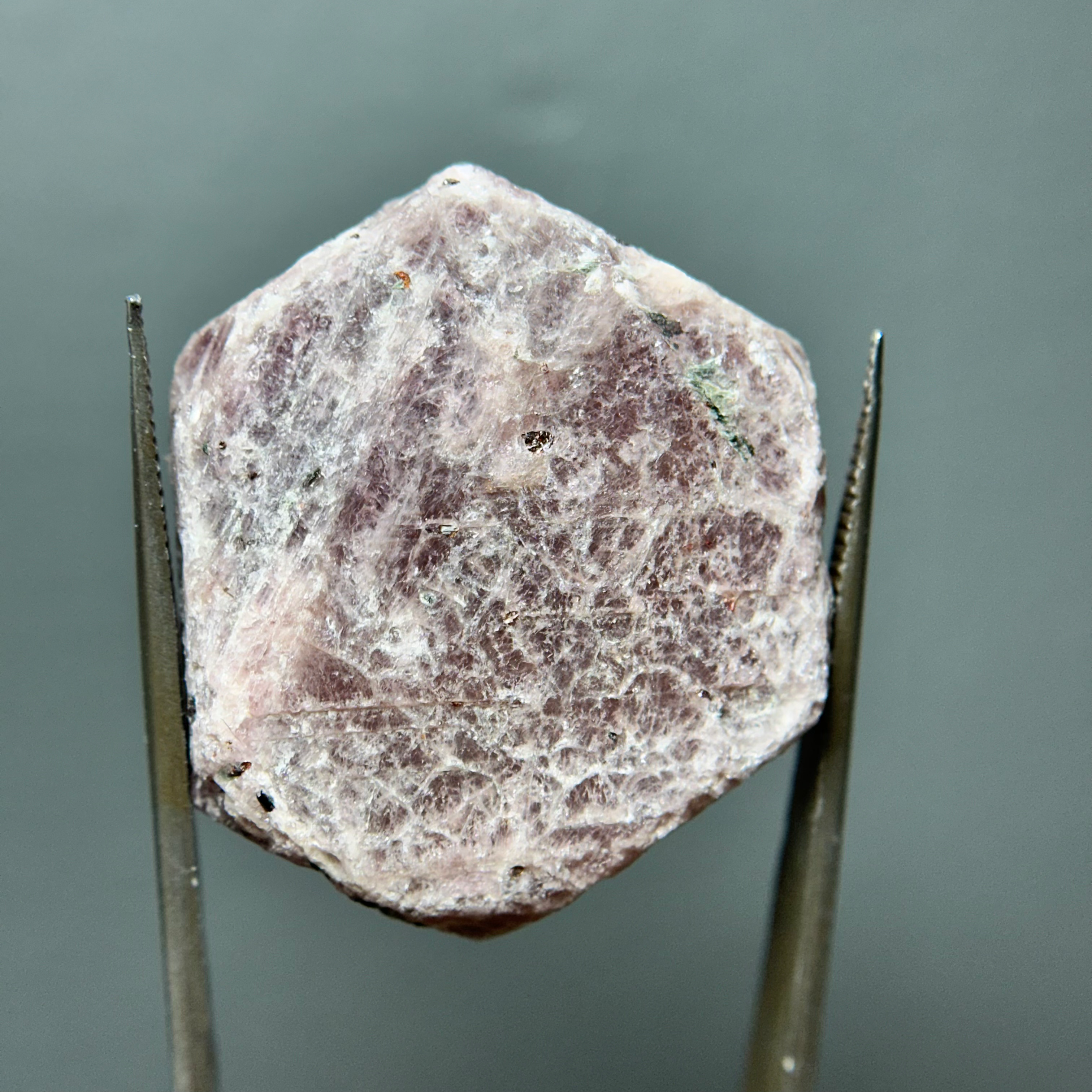 Cristal de rubí hexagonal 4